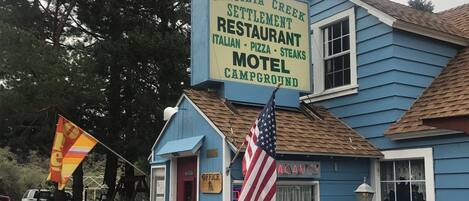 Fachada da propriedade