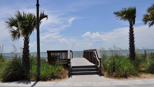 View from property - The Diplomat Family Motel (Myrtle Beach)