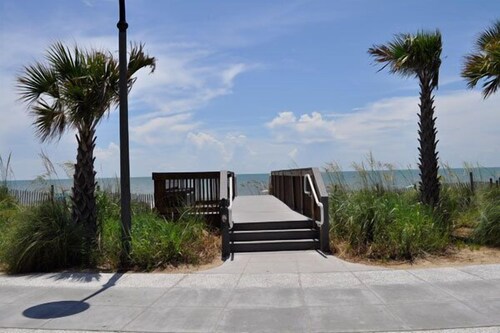 The Diplomat Family Motel