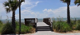 The Diplomat Family Motel