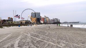 View from property - The Diplomat Family Motel (Myrtle Beach)