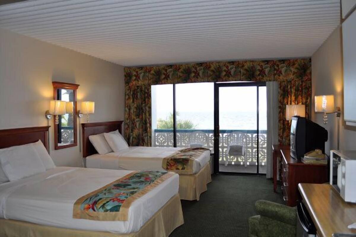 Deluxe Room, Oceanfront | Premium bedding, in-room safe, WiFi (free)