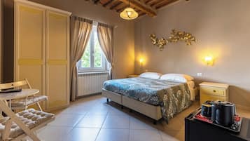 Premium bedding, free minibar, in-room safe, desk