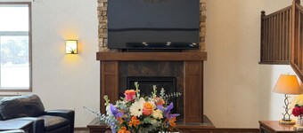 American Inn & Suites