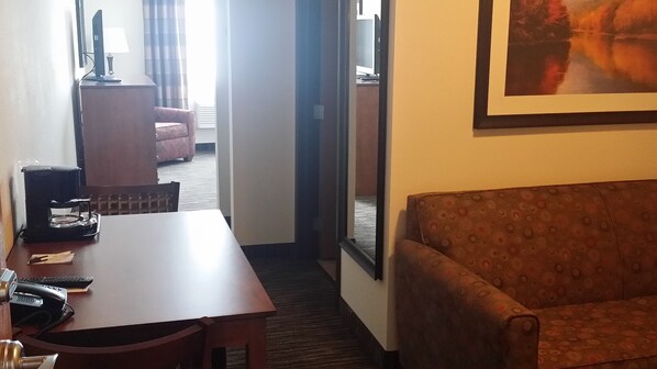 Living room - American Inn & Suites (Parkers Prairie)