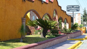 Front of property - Hotel Teotihuacan (Teotihuacan)
