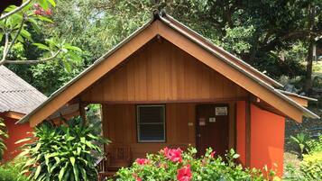 Standard Double Room (Fan) | Free WiFi