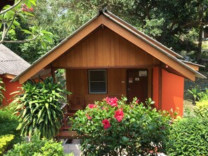 Standard Double Room (Fan) | Free WiFi - Save Bungalows (Koh Tao)