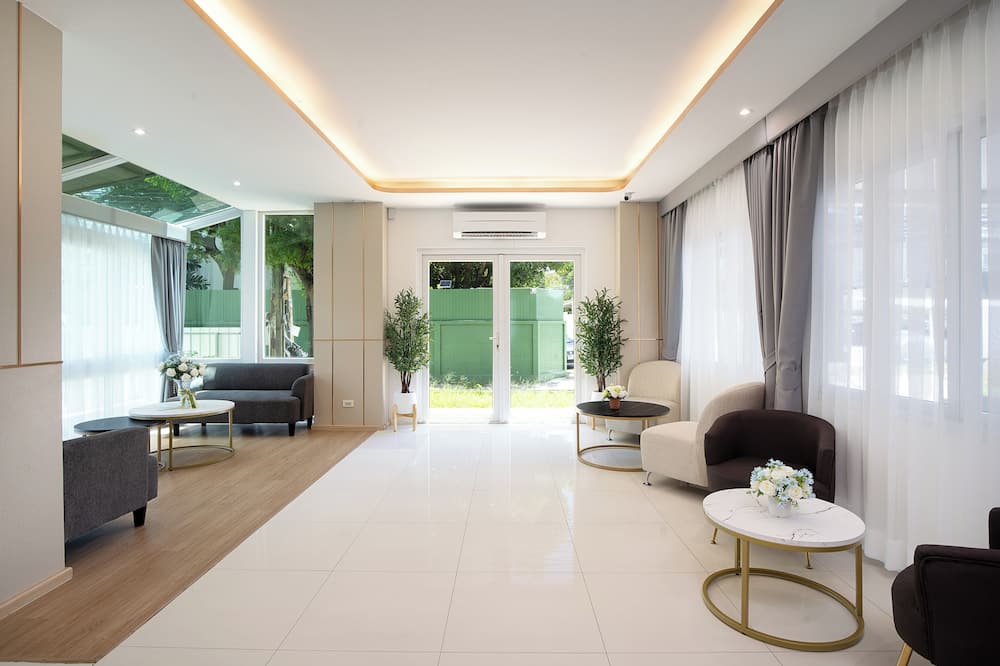 Riski Residence