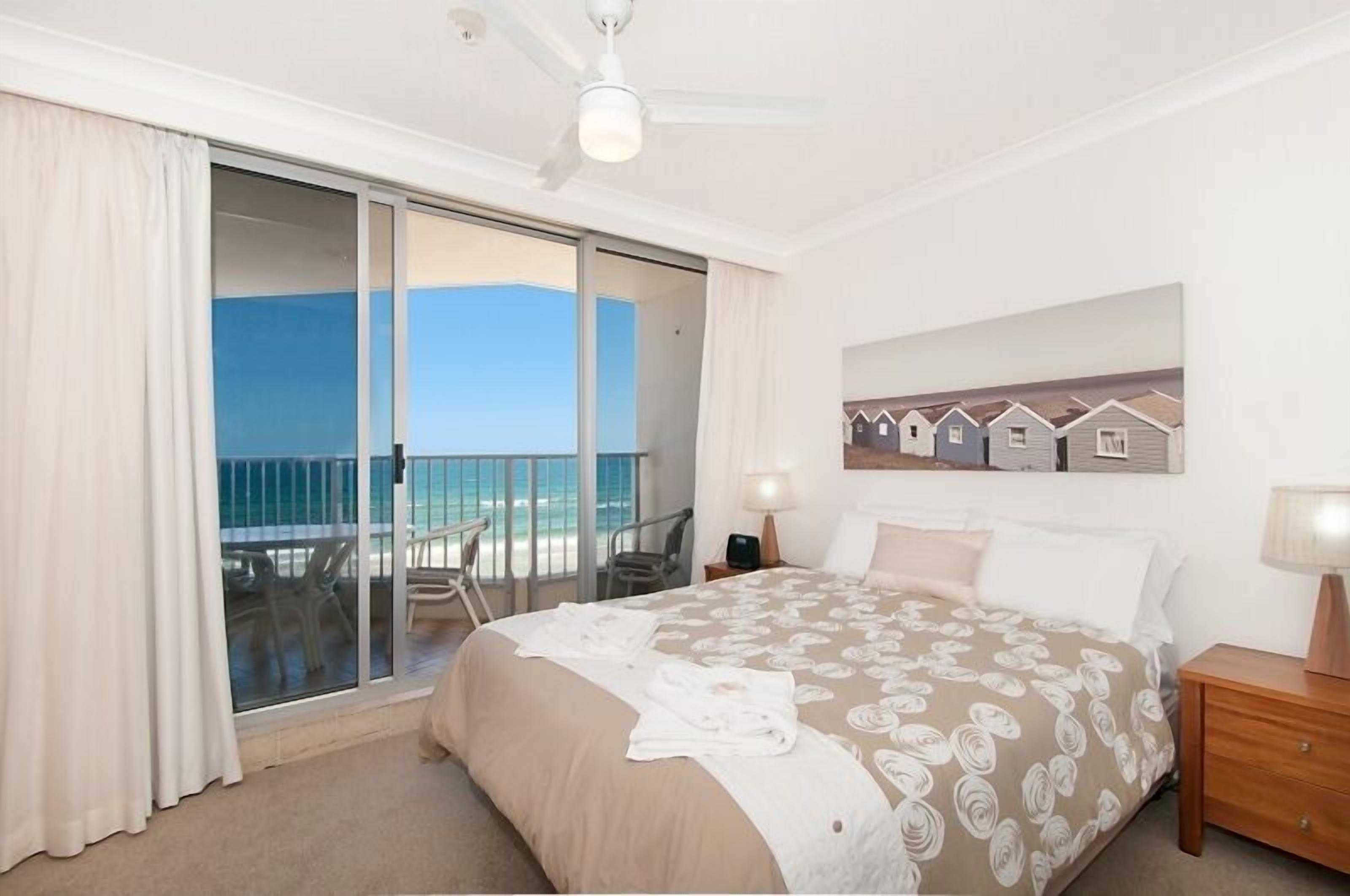 panoramic apartment, 3 bedrooms | blackout curtains, iron/ironing board, free wifi, bed sheets