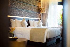 Villa (Garden) | Camas con pillow-top, minibar y caja de seguridad en la habitación 
