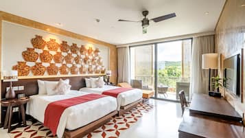 Chambre Deluxe, vue colline | 1 chambre, surmatelas, minibar, coffres-forts dans les chambres