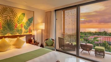 Premium Room, Sea View | 1 bedroom, pillowtop beds, minibar, in-room safe