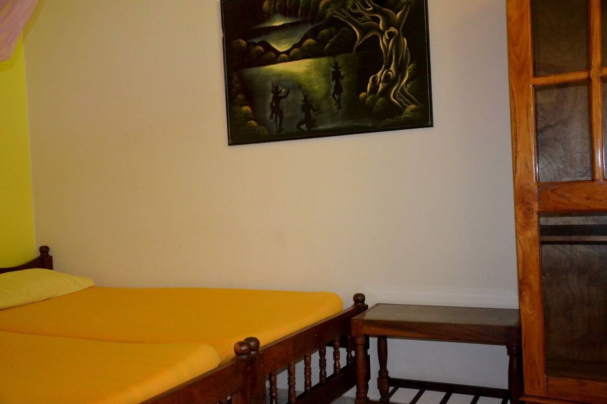 In-room safe, desk, soundproofing, iron/ironing board