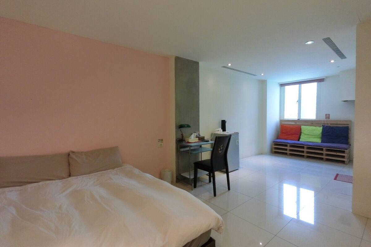 Habitación doble | Edredón, decoración personalizada y wifi gratis