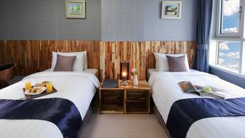 Deluxe Twin Room | Down duvets, pillow-top beds, laptop workspace, blackout curtains