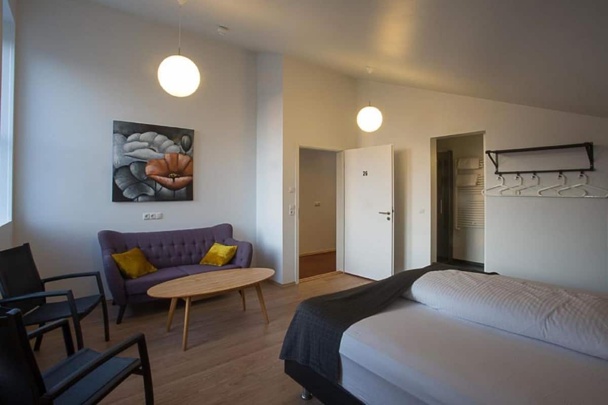 Suite | Blackout drapes, soundproofing, cribs/infant beds, free WiFi