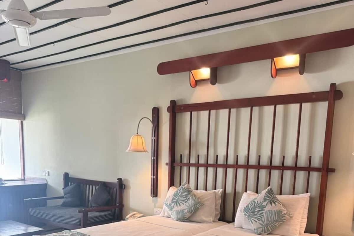 Standard Double Room, 1 King Bed, Sea View