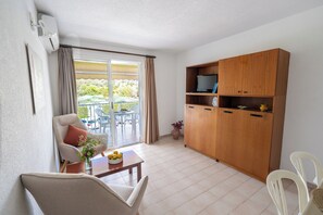 Apartment, 1 Bedroom (Air conditioning) | Premium bedding, in-room safe, desk, blackout drapes - Apartamentos Cala LLonga Playa Ibiza (Santa Eulalia del Rio)