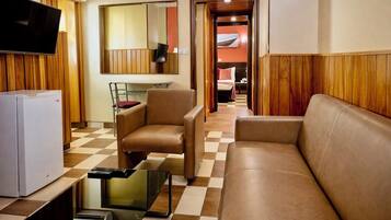 Suite | Escritorio, espacio para trabajar con un portátil, wifi gratis