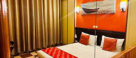 Desk, laptop workspace, free WiFi, bed sheets
