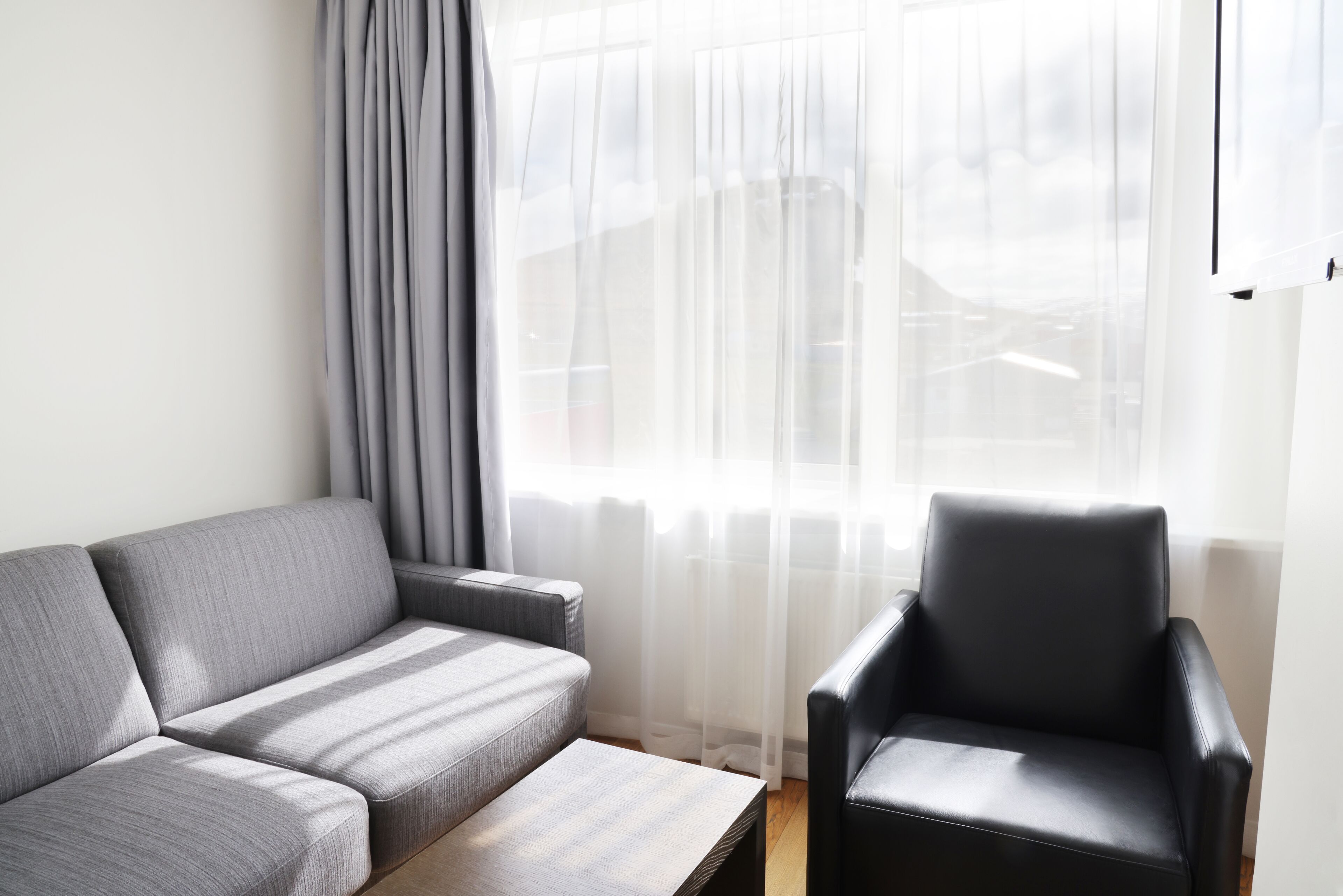 junior suite | 1 bedroom, in-room safe, desk, free wifi