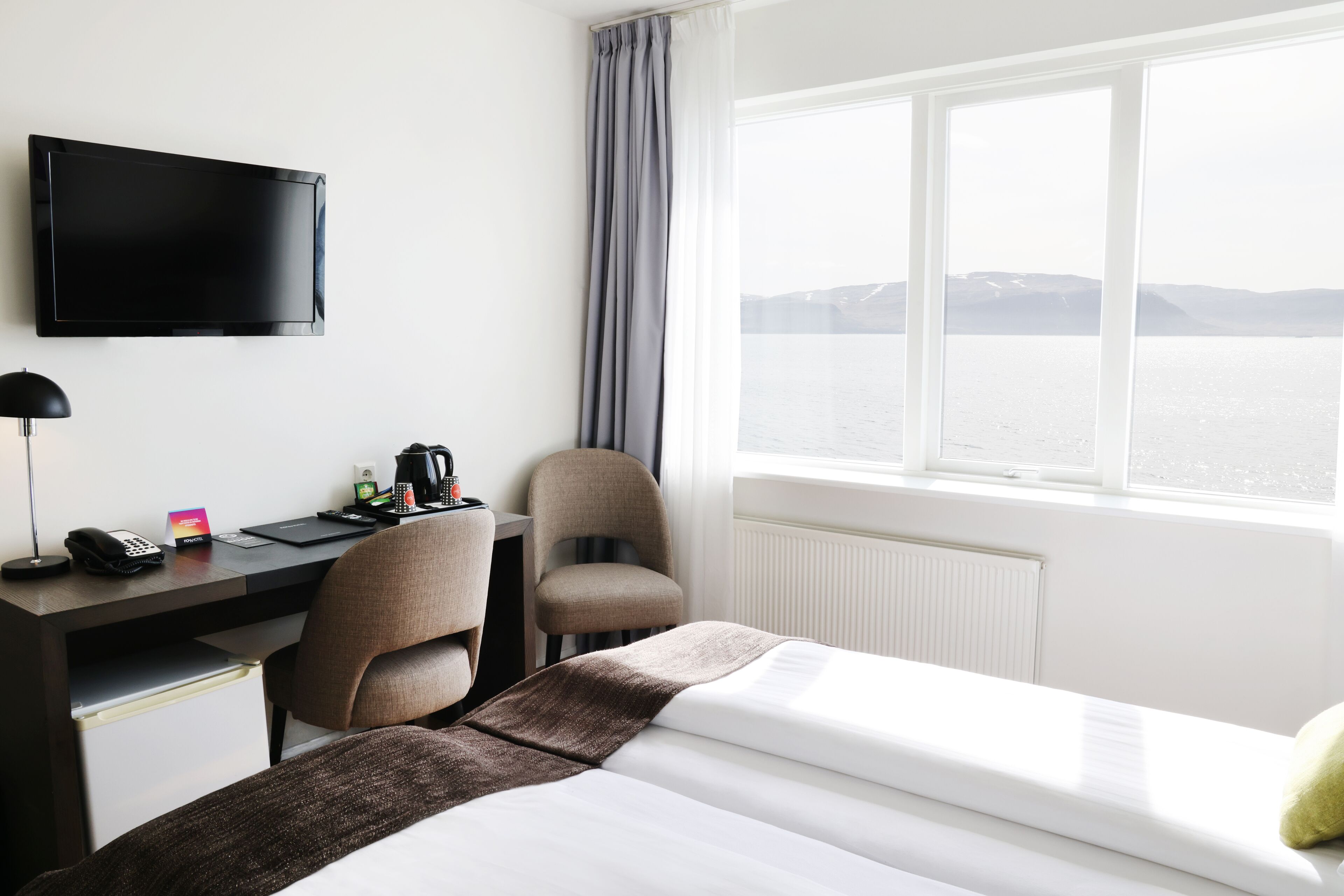 double room, sea view | 1 bedroom, in-room safe, desk, free wifi