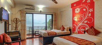 Hotel Peace Plaza