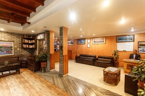 Lobby - Hotel Peace Plaza (Pokhara)