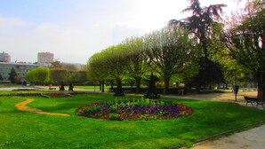 BBQ/picnic area - Hotel Choisy (Paris)