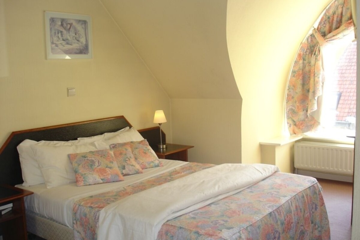 Comfort-Doppelzimmer | Daunenbettdecken, Minibar, Schreibtisch, Babybetten