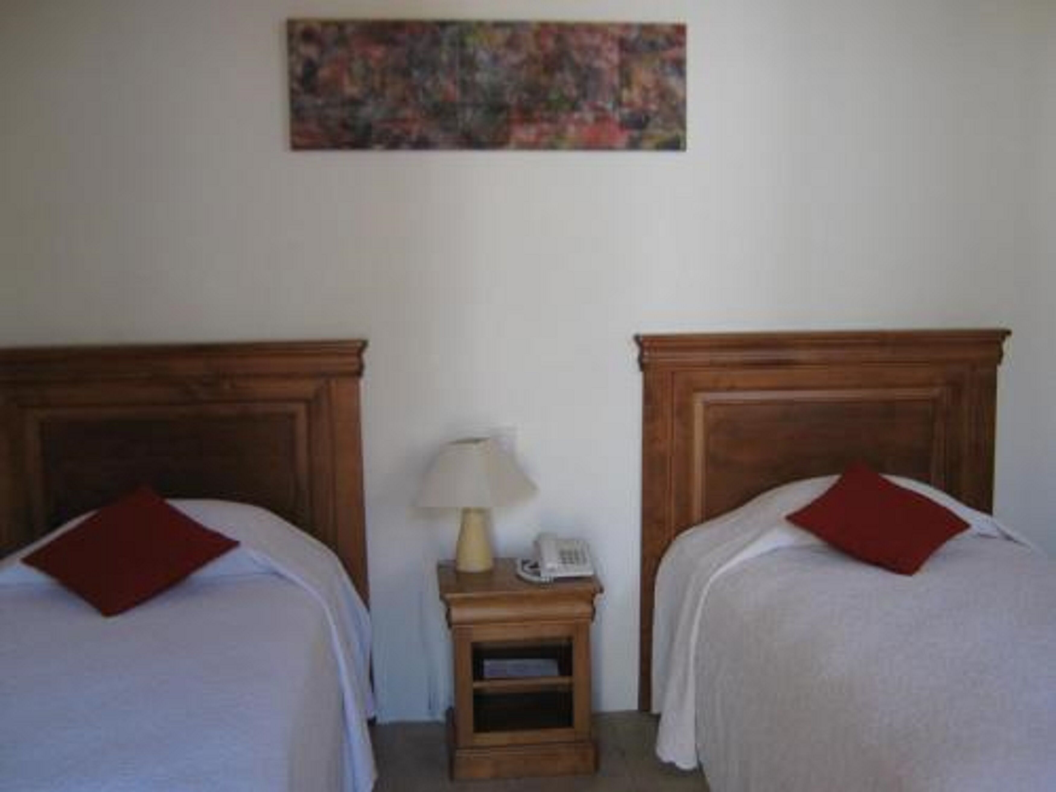 standard twin room | in-room safe, iron/ironing board, free wifi, bed sheets