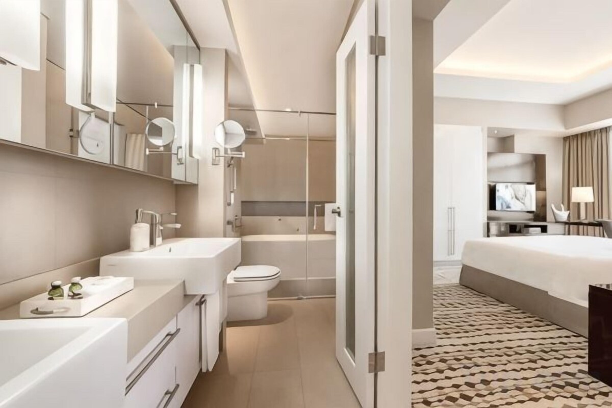 Two Bedroom Deluxe Apartment