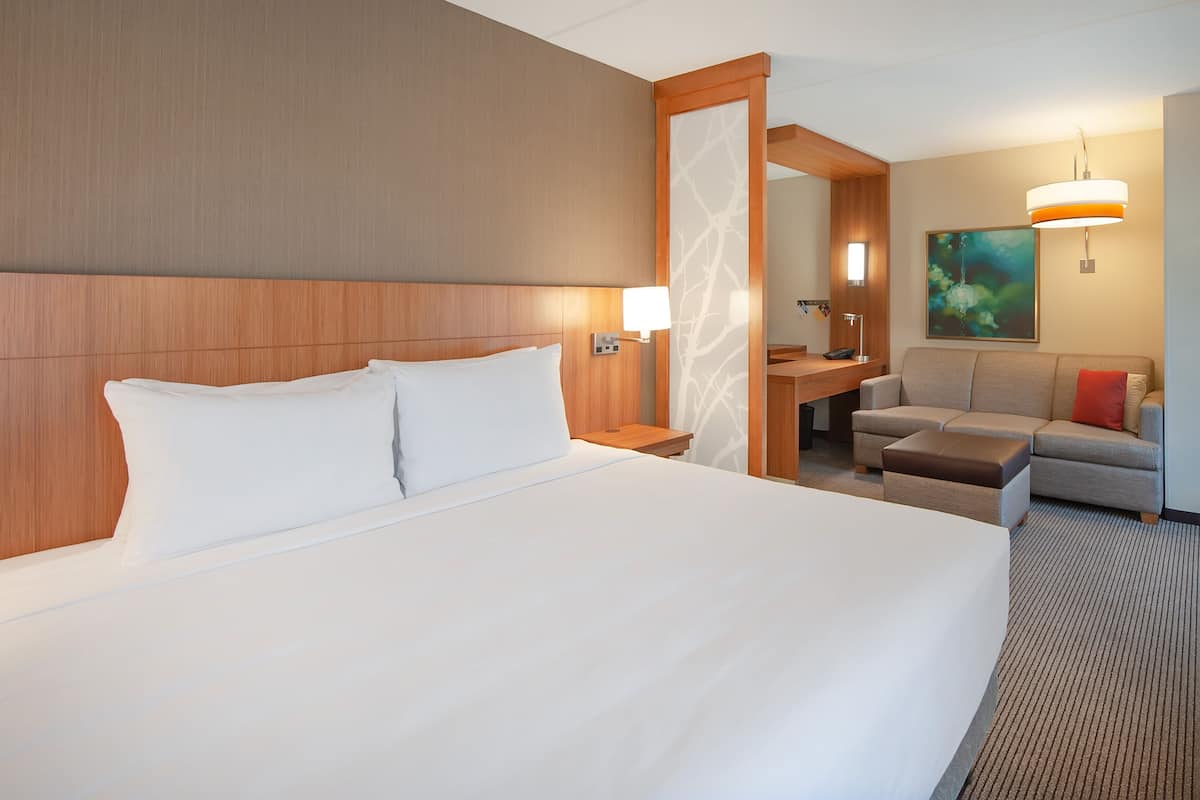 premium bedding, down duvets, pillow-top beds, in-room safe