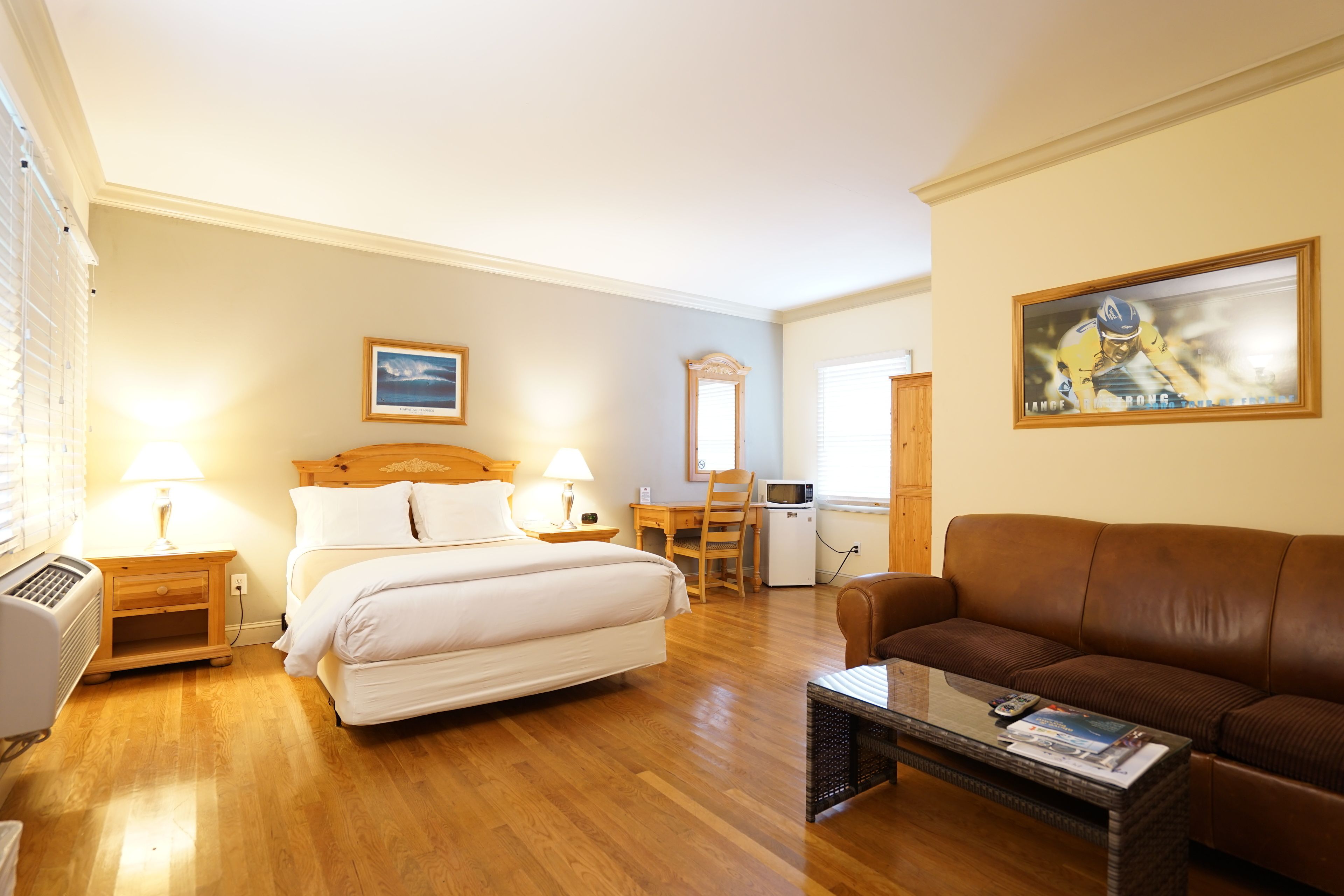 deluxe room | desk, free wifi, bed sheets