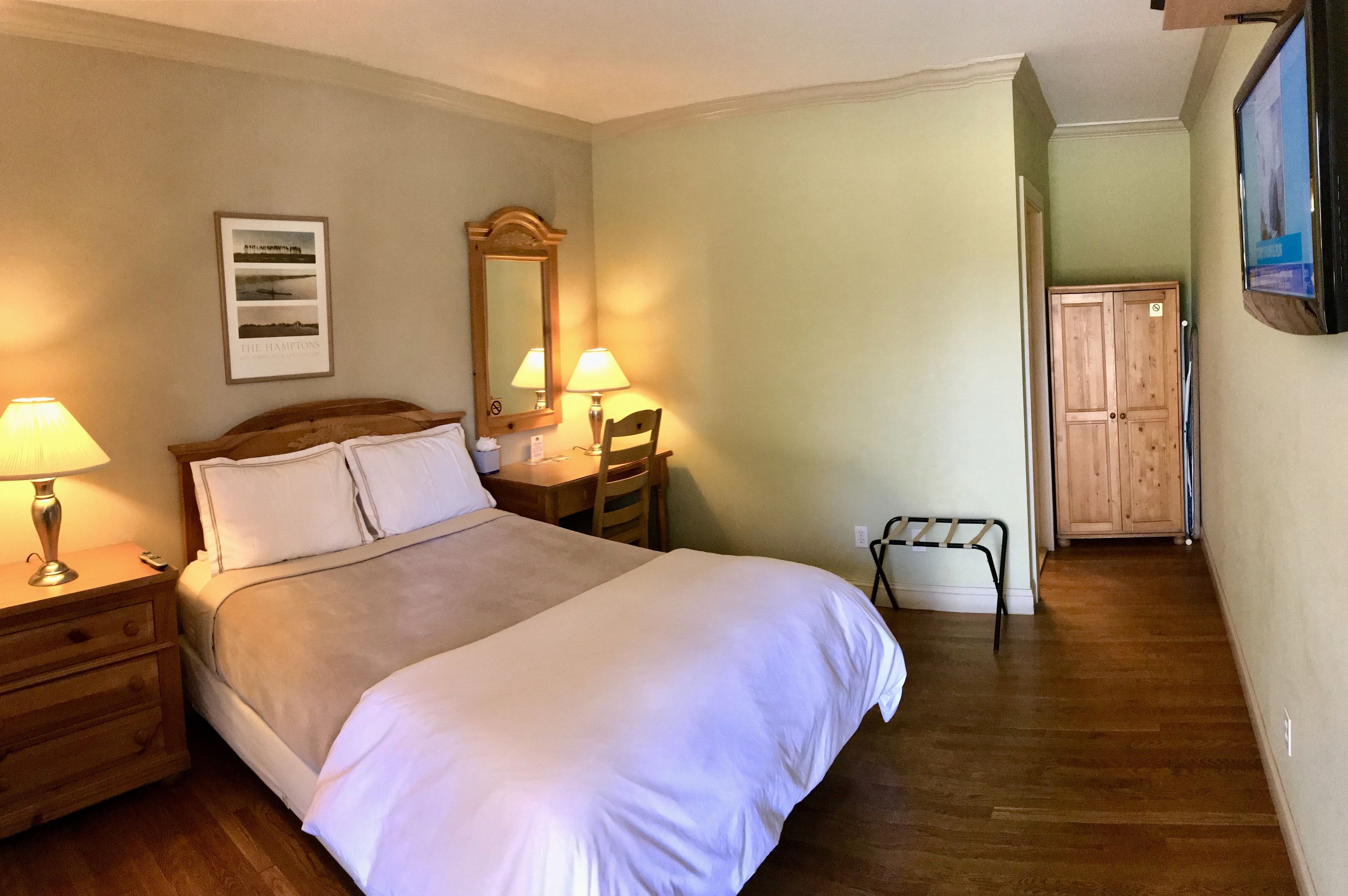 standard room | desk, free wifi, bed sheets