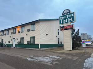 Exterior - Lone Tree Inn Sidney By Hotel O (Sidney)