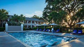 Outdoor pool, open 9:00 AM to 9:00 PM, pool umbrellas, pool loungers