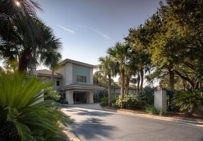 Exterior - The Beachview Club (Jekyll Island)
