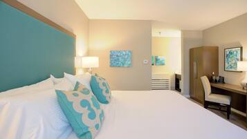 Chambre Standard, 1 trÚs grand lit | Coffres-forts dans les chambres, bureau, chambres insonorisées