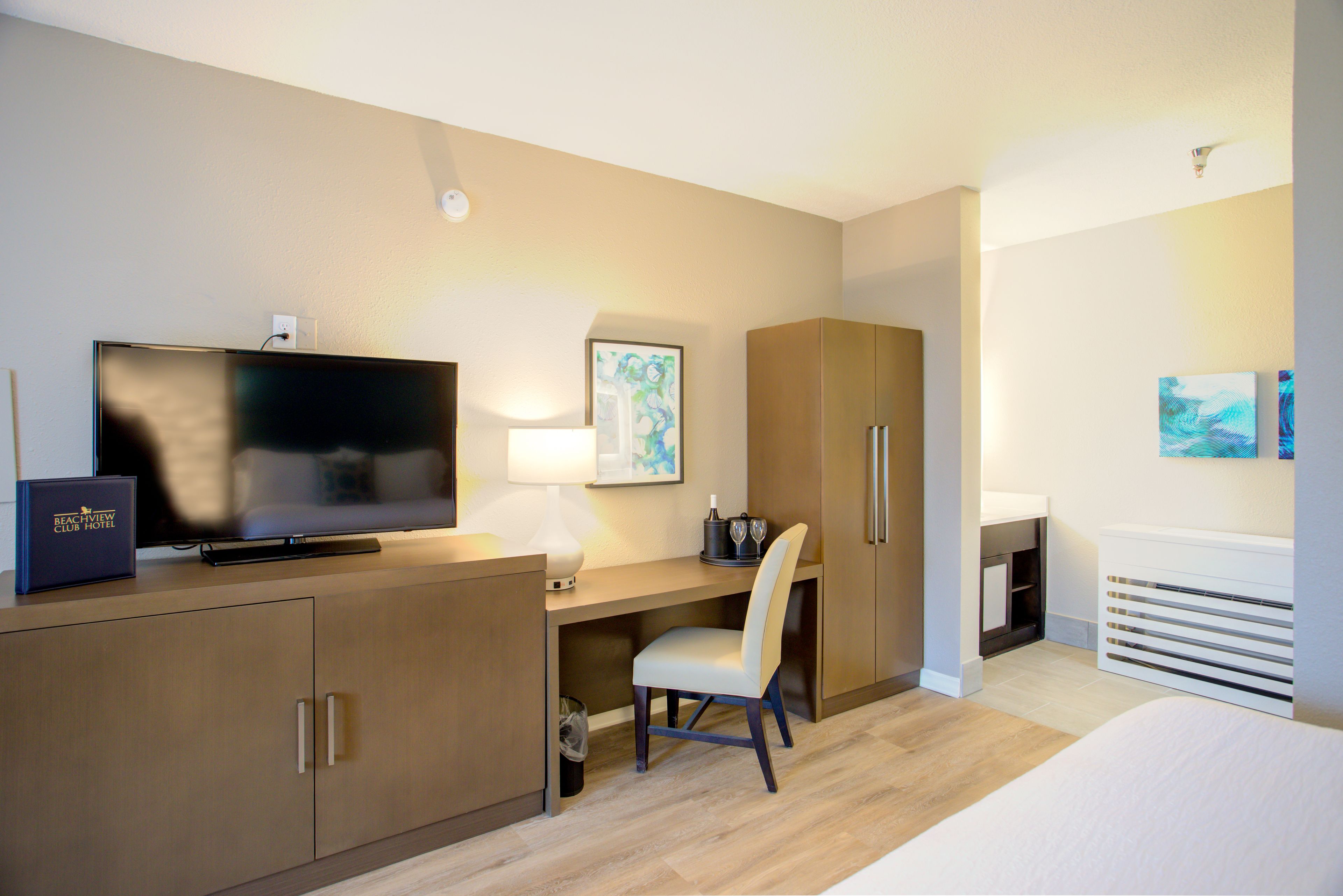 in-room safe, desk, soundproofing, bed sheets