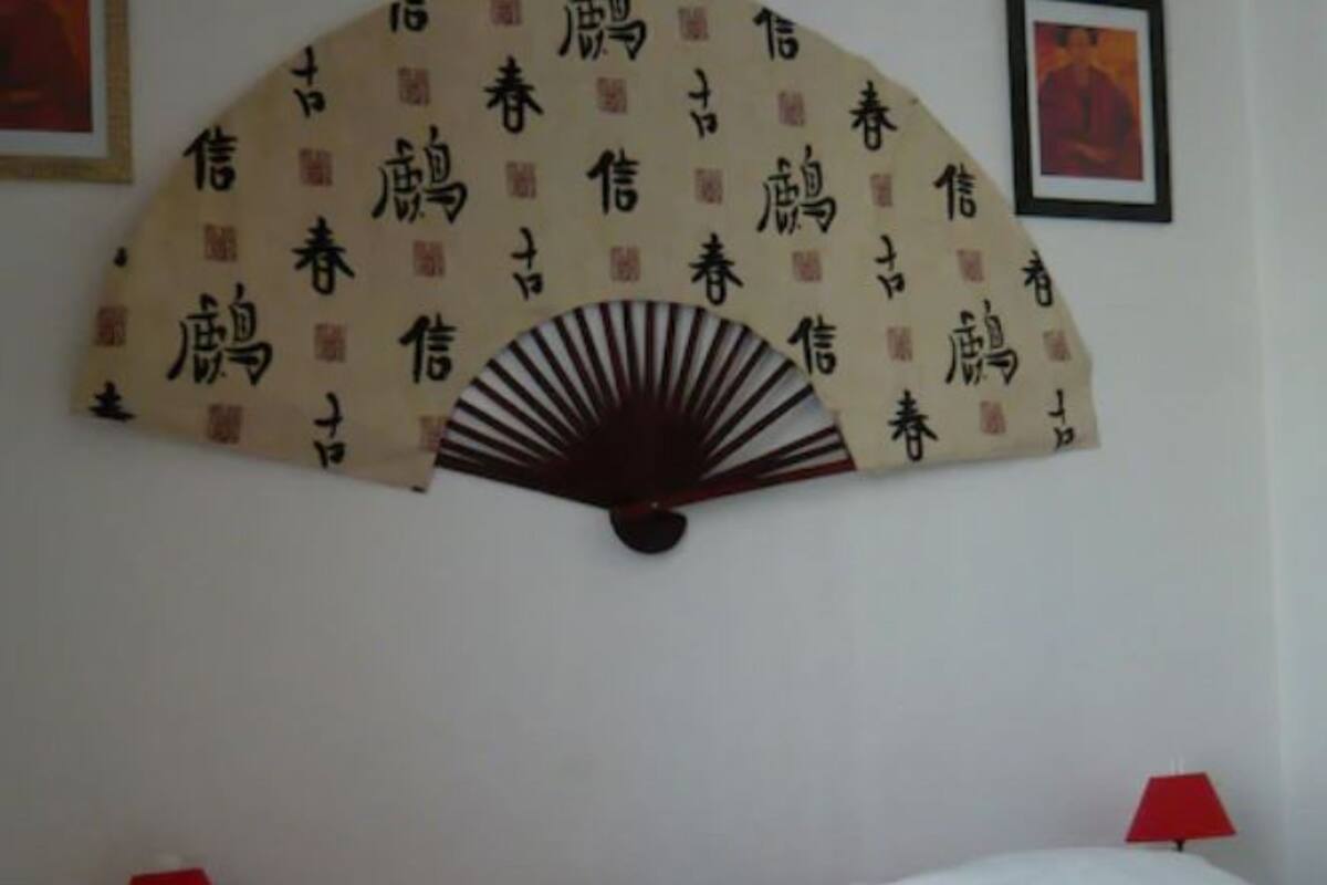 Double Room, Shared Bathroom (shower) | Individually decorated, desk, blackout curtains, iron/ironing board