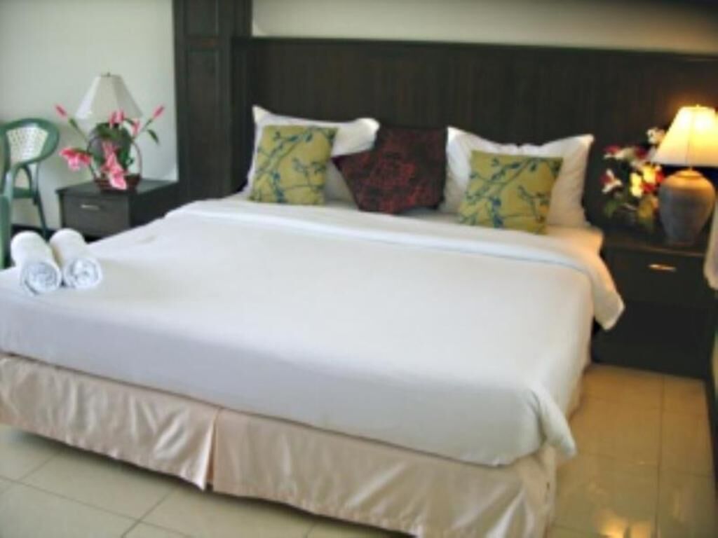 Rollaway beds, free WiFi