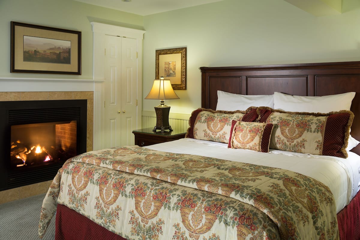 Waterview Grand Suite - Accessible | 1 bedroom, Egyptian cotton sheets, hypo-allergenic bedding
