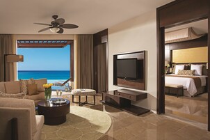 Preferred Club Master Suite Ocean Front Private Pool | Living area | 42-inch flat-screen TV with satellite channels, TV