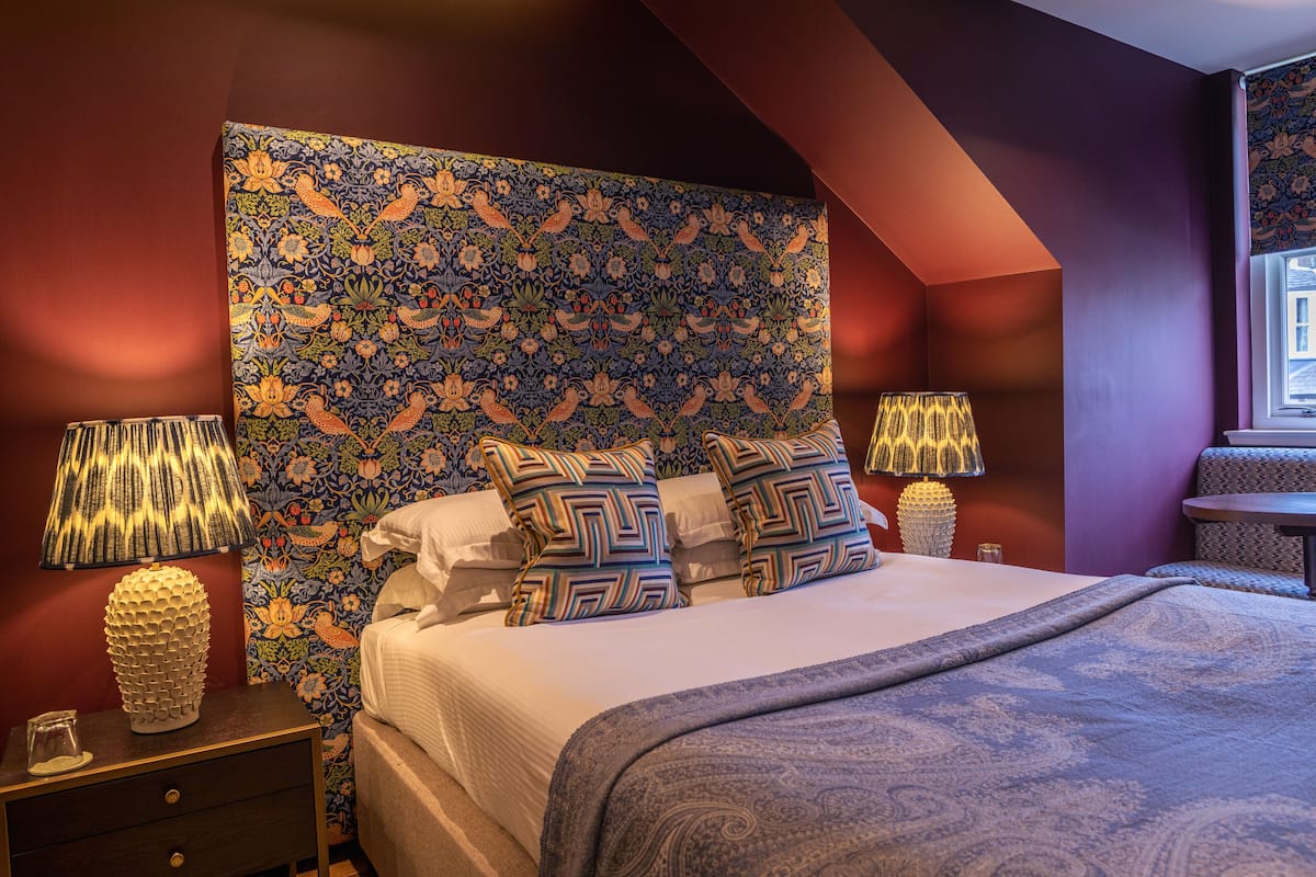 Standard Double Room | Minibar, in-room safe, desk, soundproofing