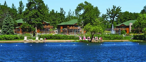 Sun-loungers, waterskiing, beach volleyball, 2 beach bars