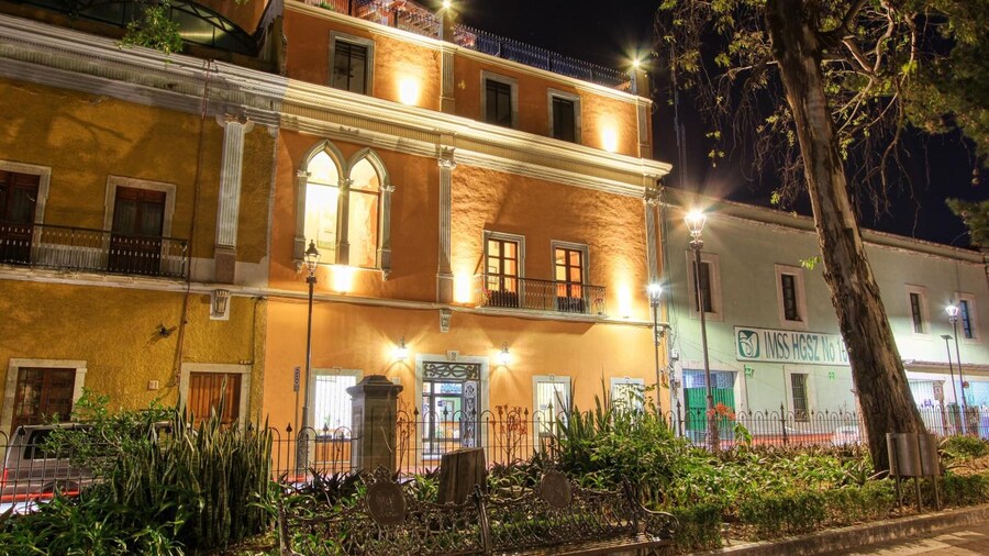 Hotel Mansión del Cantador