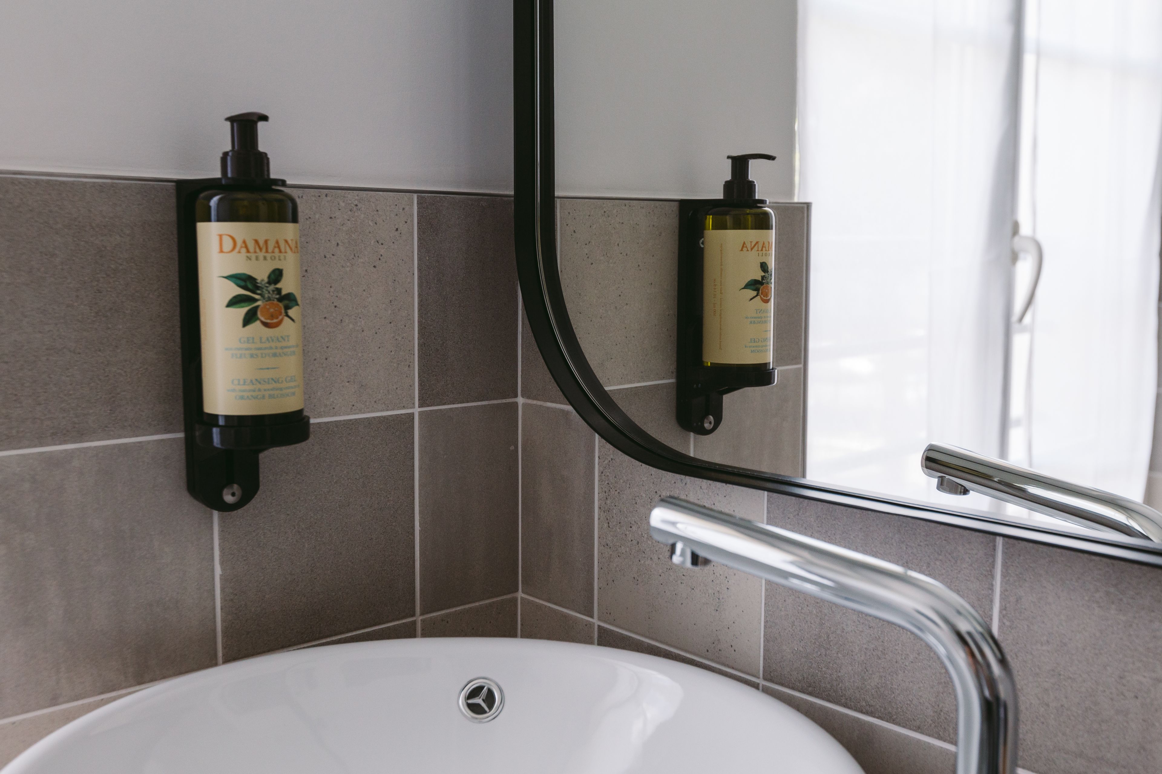 flirtatious room | bathroom | shower, free toiletries, hair dryer, towels