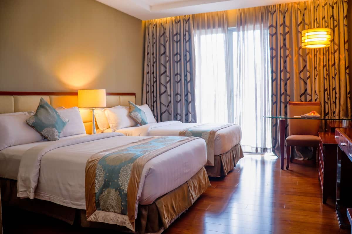 Deluxe Twin Room | Premium bedding, down duvets, in-room safe, desk